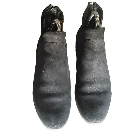 Born Arula Suede Ankle Distressed Side Cutout in Black - Women's 9 - Picture 4 of 11